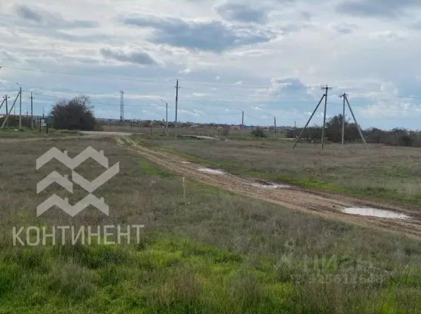 Участок в Крым, Черноморский район, Оленевское с/пос, с. Оленевка ... - Фото 1