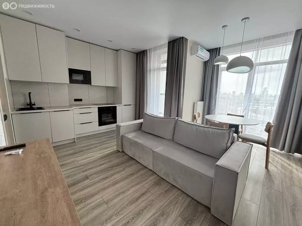 2-комнатная квартира: Екатеринбург, улица Свердлова, 32Б (56 м) - Фото 0