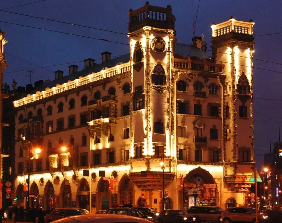 Комната Санкт-Петербург Каменноостровский просп., 35/75 - Фото 2