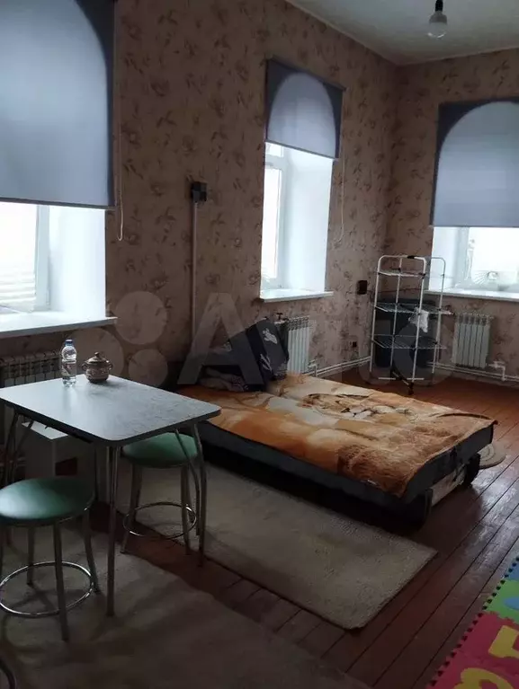 Комната 18 м в 5-к., 2/2 эт. - Фото 0
