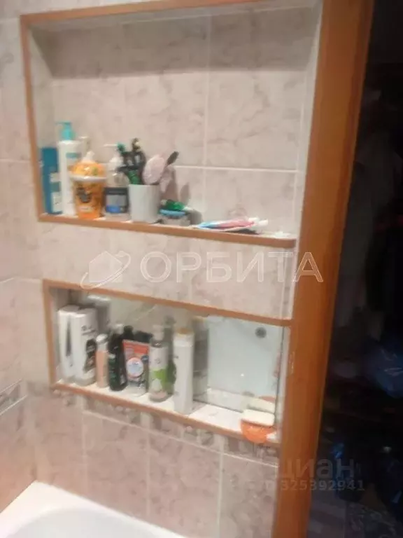 2-к кв. Тюменская область, Тюмень ул. Республики, 239 (41.9 м) - Фото 2