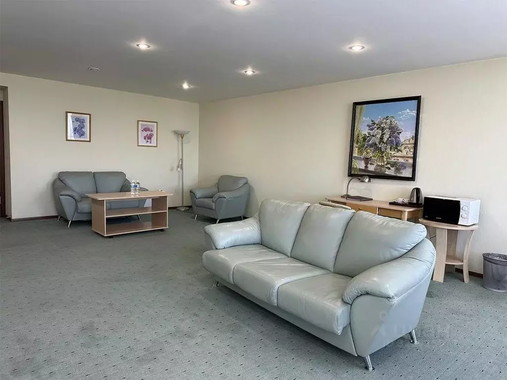 Комната Чувашия, Чебоксары Цивильская ул., 11 (72.0 м) - Фото 1