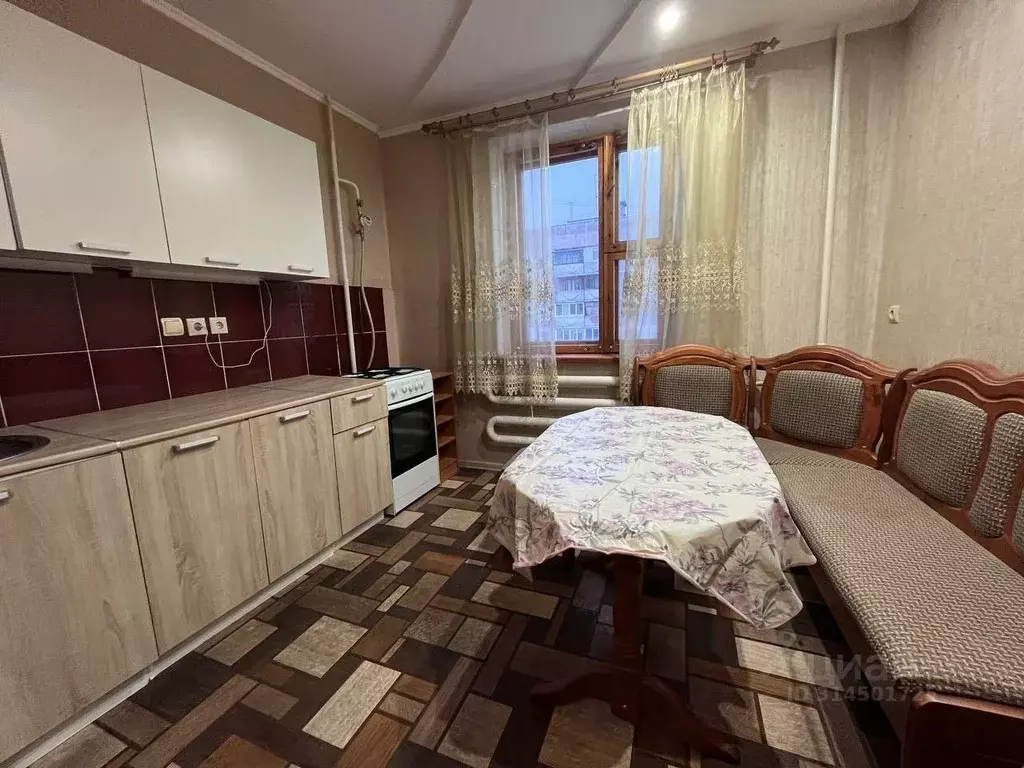 2-к кв. Белгородская область, Белгород ул. Есенина, 26 (52.0 м) - Фото 0