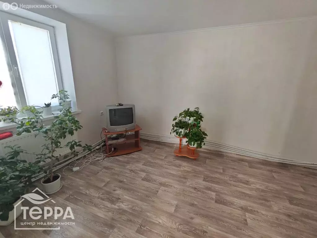 3-комнатная квартира: Евпатория, улица 29-й Авиагородок, 12А (63.8 м) - Фото 0