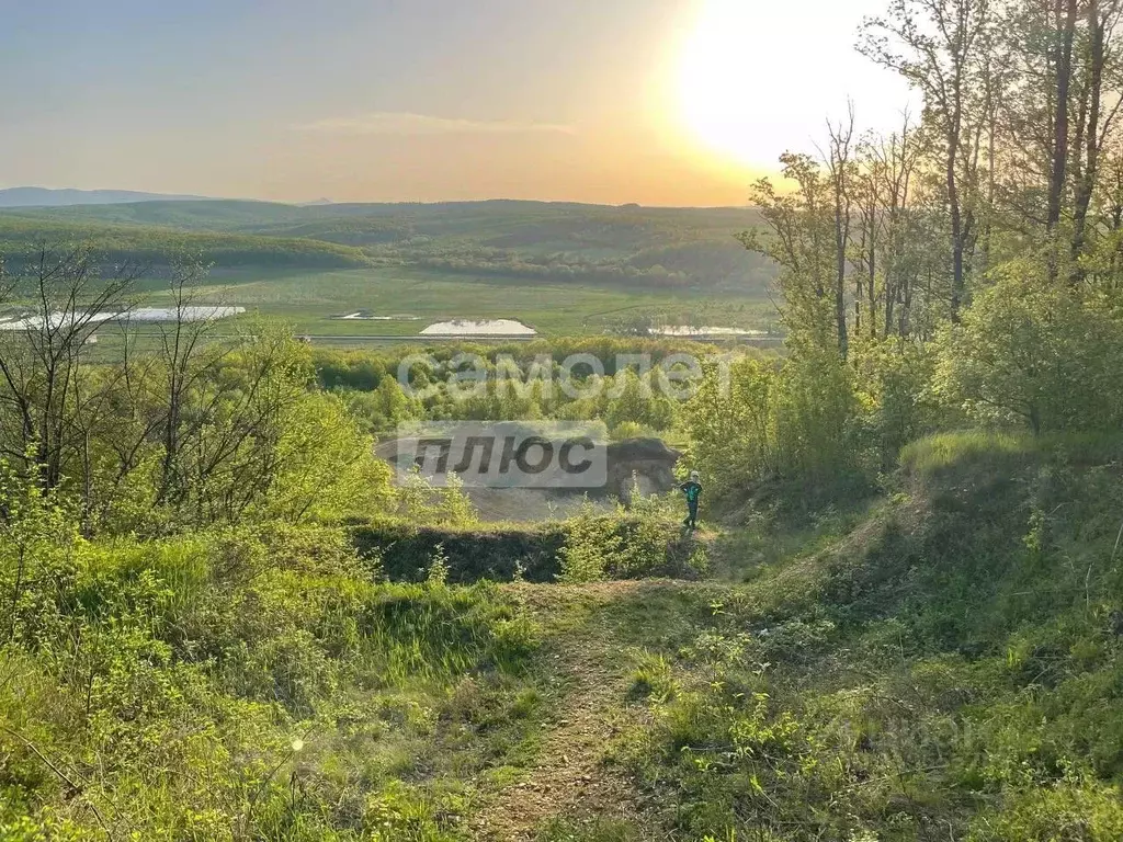 Участок в Краснодарский край, Абинский район, Ахтырское городское ... - Фото 0