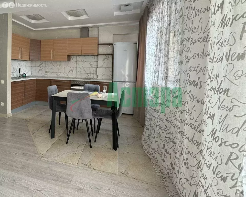 2-комнатная квартира: Иркутск, Байкальская улица, 244/3 (59.6 м) - Фото 1