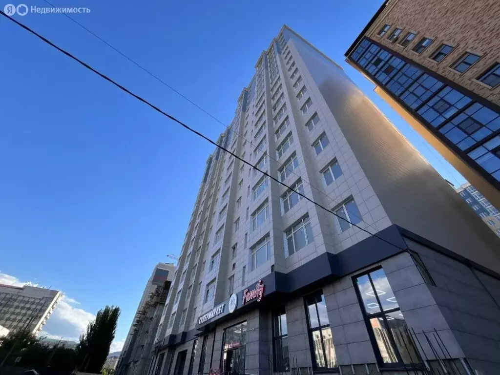 1-комнатная квартира: Махачкала, улица Времена Года, 7А (40 м) - Фото 1