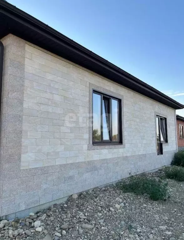 Дом в Адыгея, Майкоп ул. Владимира Высоцкого (168 м) - Фото 1