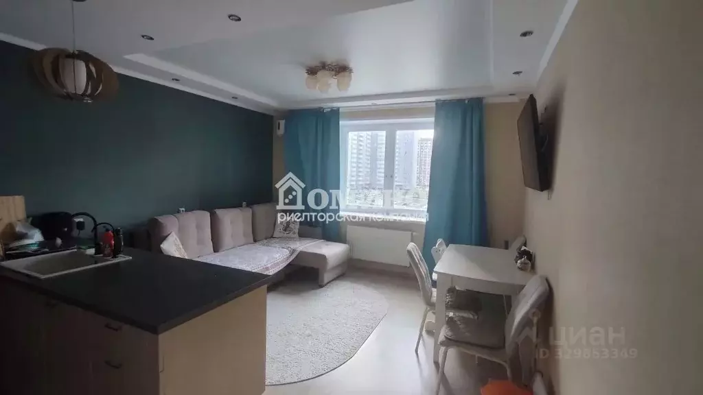 3-к кв. Тюменская область, Тюмень Кремлевская ул., 112к4 (77.4 м) - Фото 1