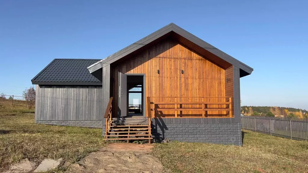 Дом в Пермский край, Пермский муниципальный округ, д. Большакино ул. ... - Фото 1