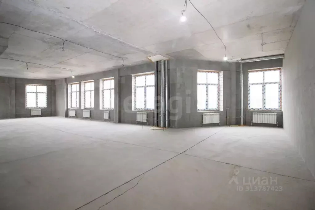 Торговая площадь в Калужская область, Калуга ул. Изумрудная, 24 (329 ... - Фото 1