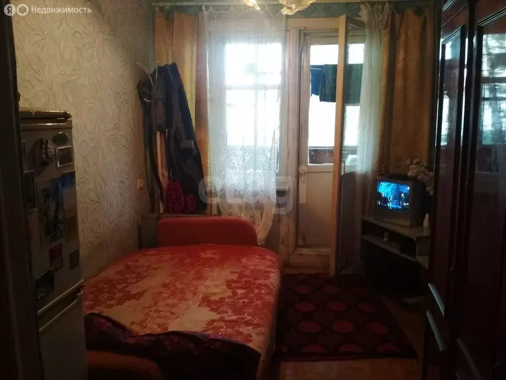 2-комнатная квартира: Тюмень, улица Мельникайте, 113 (28.3 м) - Фото 1