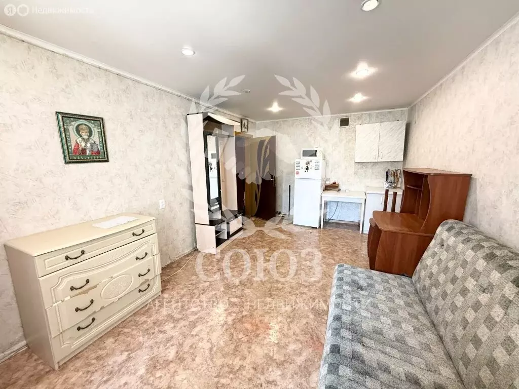 1к в 16-комнатной квартире (17.6 м) - Фото 2