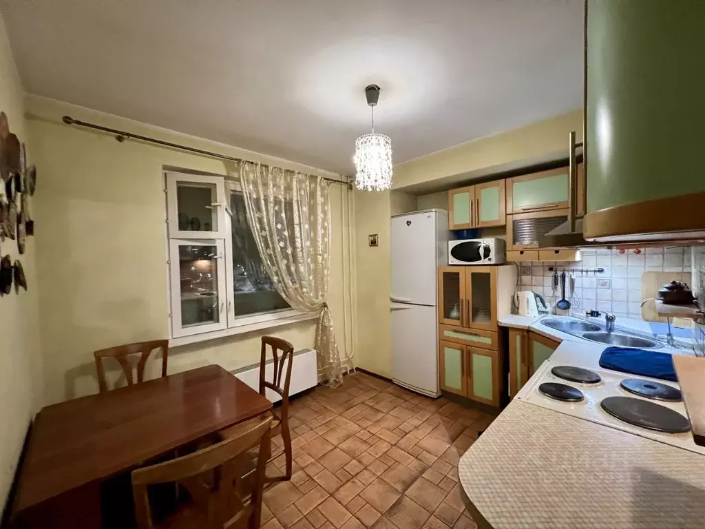 2-к кв. Московская область, Химки ул. Панфилова, 4 (70.0 м) - Фото 1