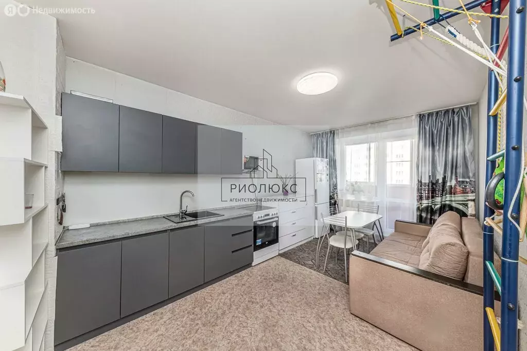 2-комнатная квартира: Челябинск, улица Трашутина, 35 (67 м) - Фото 1