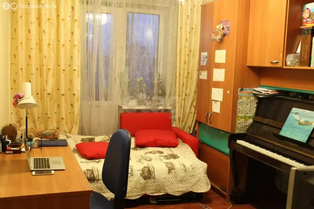 5-комнатная квартира: Новокузнецк, улица Свердлова, 2 (87.6 м) - Фото 1