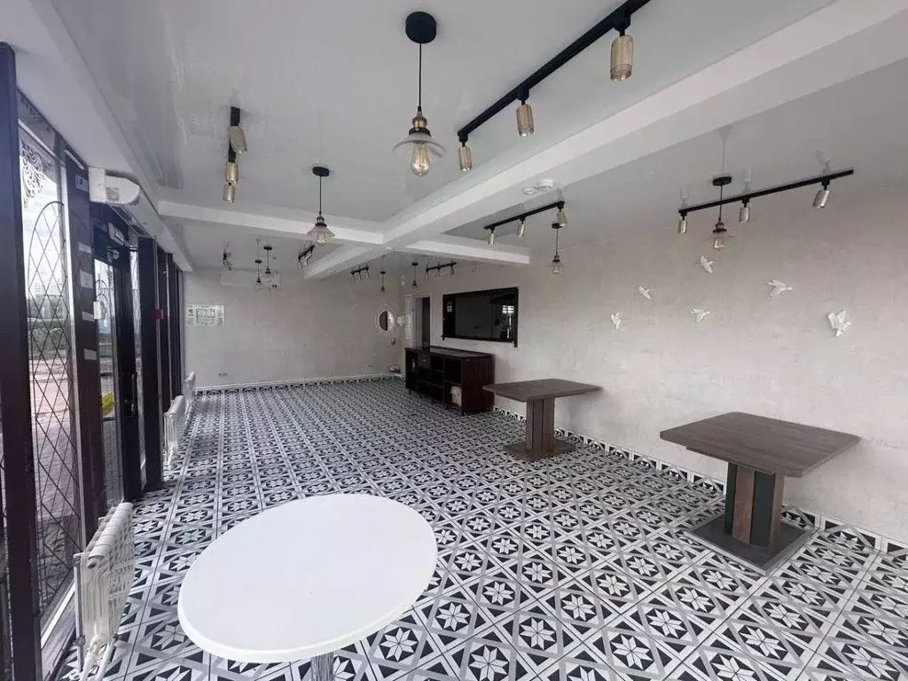 Помещение свободного назначения в Татарстан, Набережные Челны 14-й ... - Фото 2