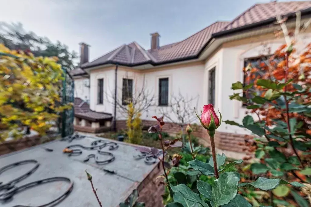 Дом в Крым, Симферопольский район, с. Мирное ул. Лесная, 9 (205 м) - Фото 2