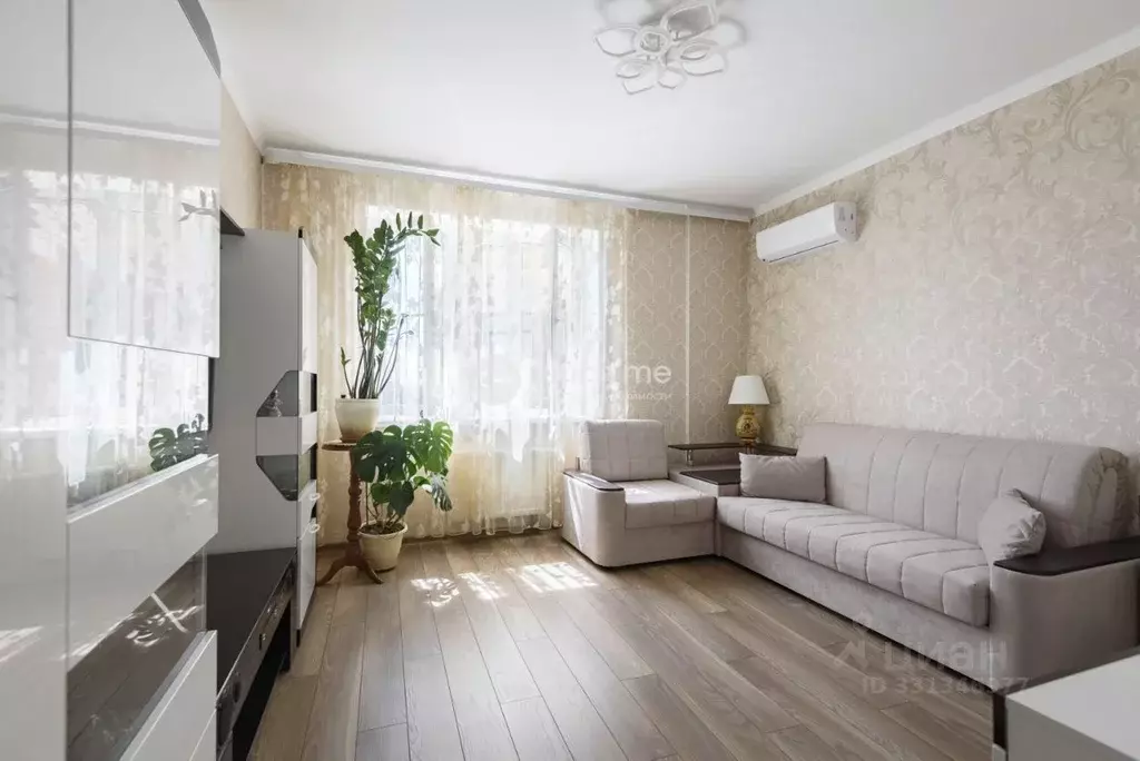 1-к кв. Татарстан, Казань ул. Баки Урманче, 5 (43.8 м) - Фото 1