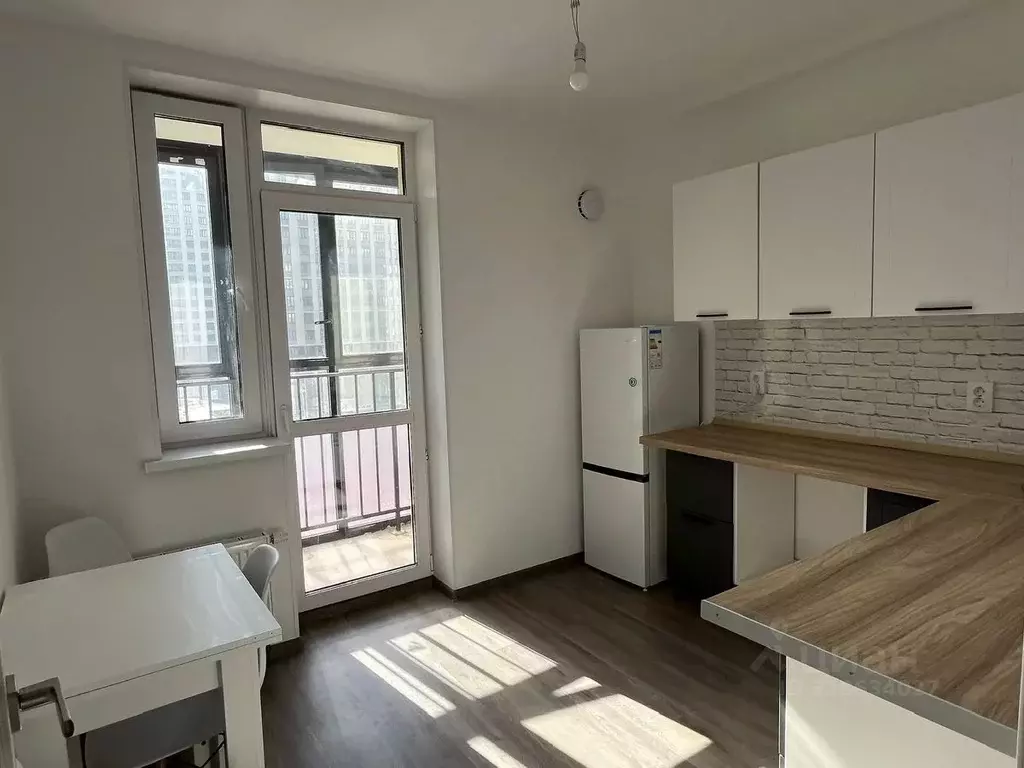 2-к кв. Свердловская область, Екатеринбург ул. Академика Ландау, 36 ... - Фото 2