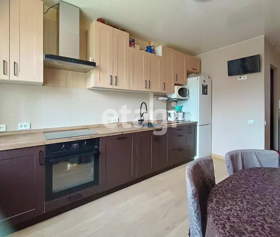 5-к кв. Красноярский край, Красноярск ул. 40 лет Победы, 30 (104.0 м) - Фото 1