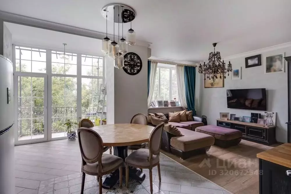 Таунхаус в Москва ул. Саломеи Нерис, 2к7 (210 м) - Фото 1