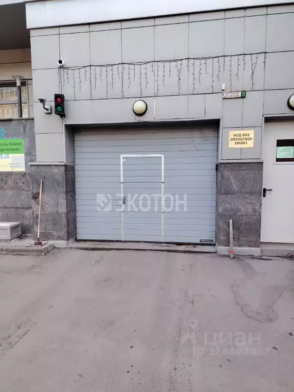 Гараж в Санкт-Петербург Каменноостровский просп., 40 (17 м) - Фото 1
