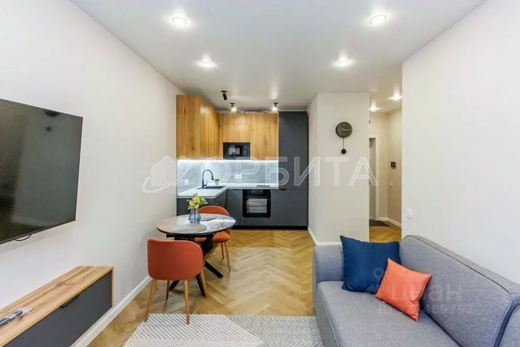 1-к кв. Тюменская область, Тюмень ул. Фармана Салманова, 17 (39.0 м) - Фото 1