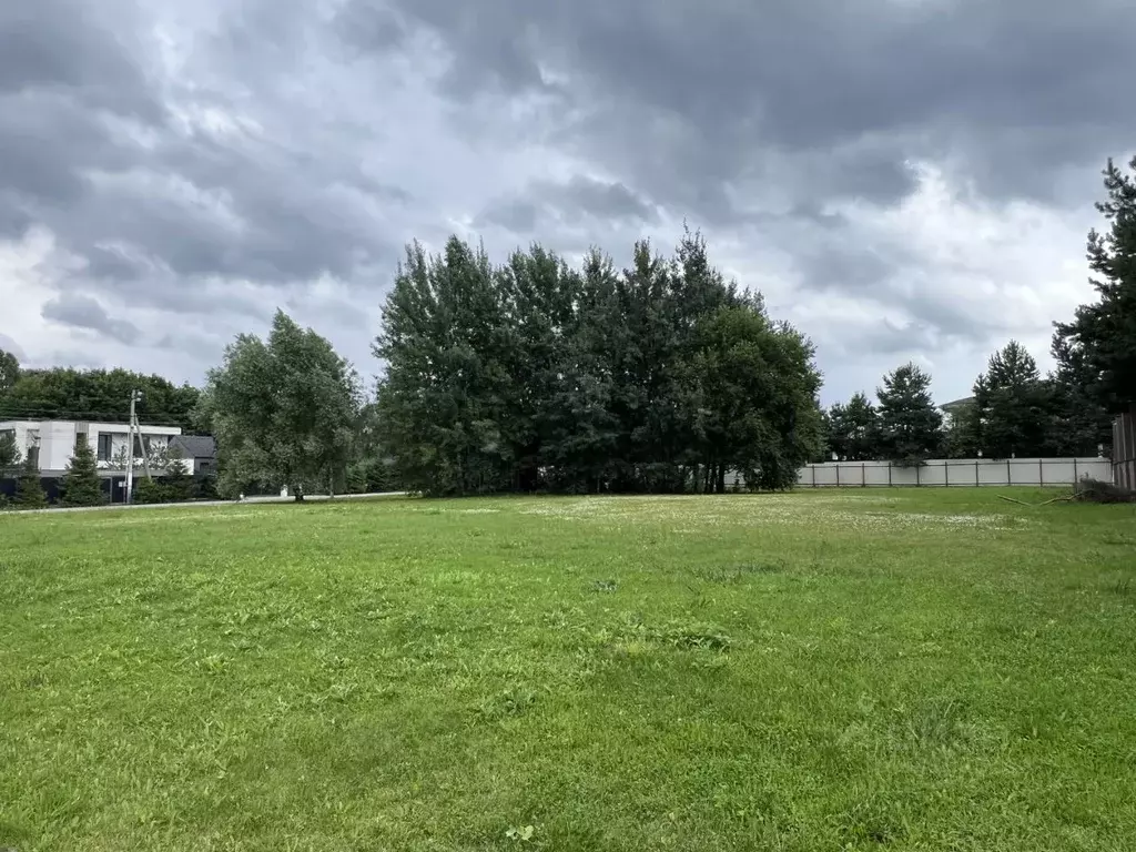 Участок в Московская область, Красногорск городской округ, д. ... - Фото 1
