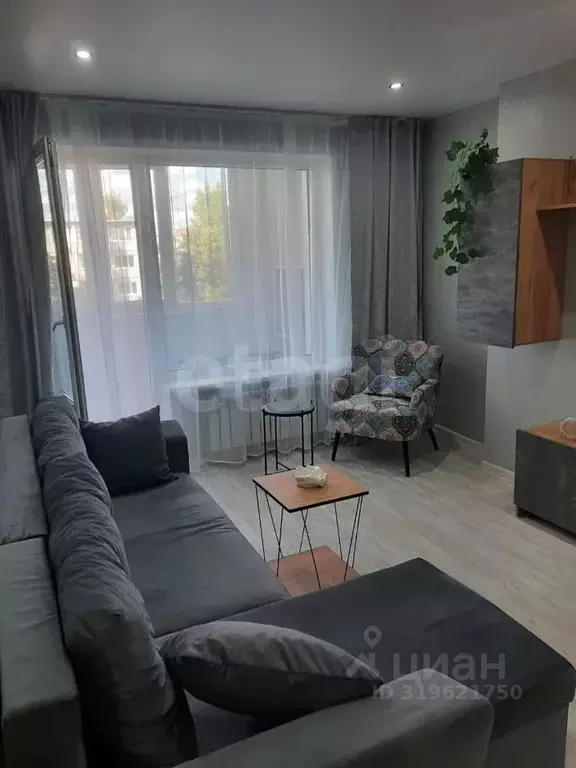 2-к кв. Тульская область, Тула Ложевая ул., 130 (43.6 м) - Фото 0
