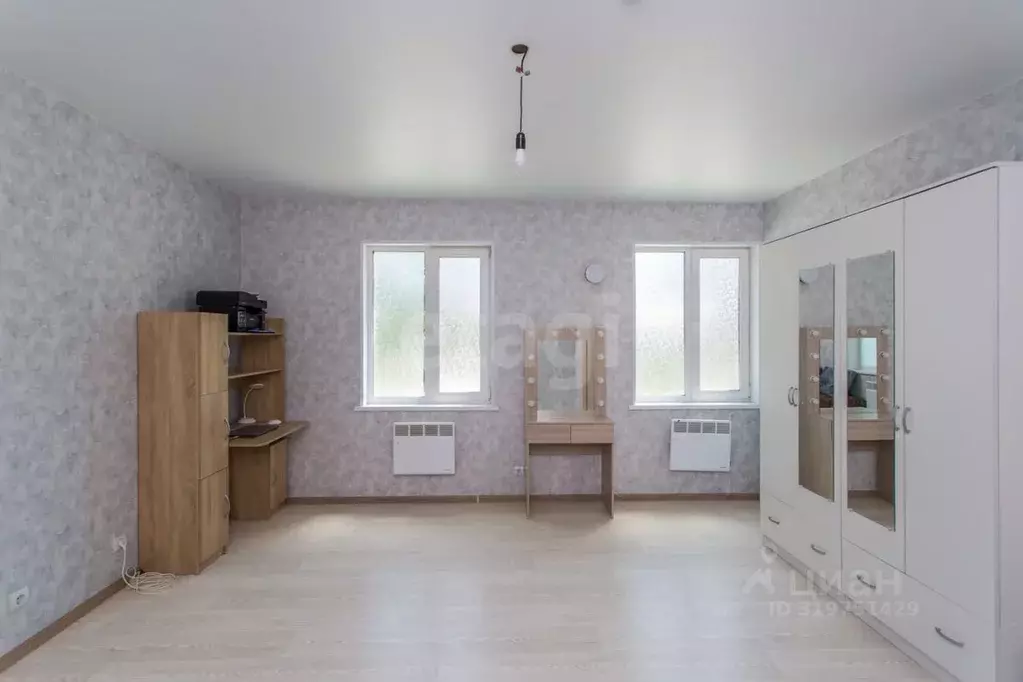 3-к кв. Приморский край, Артем ул. Острякова, 30 (59.4 м) - Фото 0