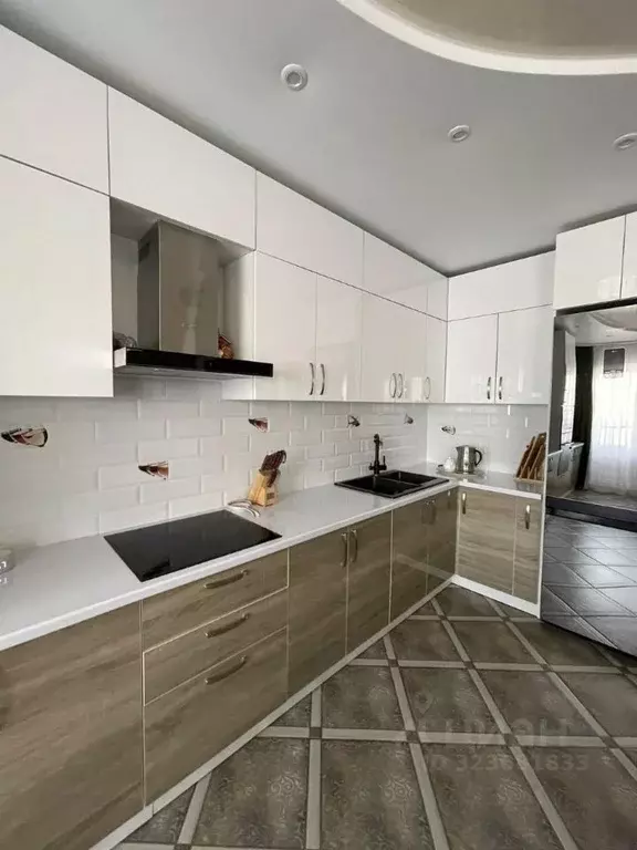 2-к кв. Саха (Якутия), Якутск ул. Федора Попова, 6/1 (70.0 м) - Фото 0