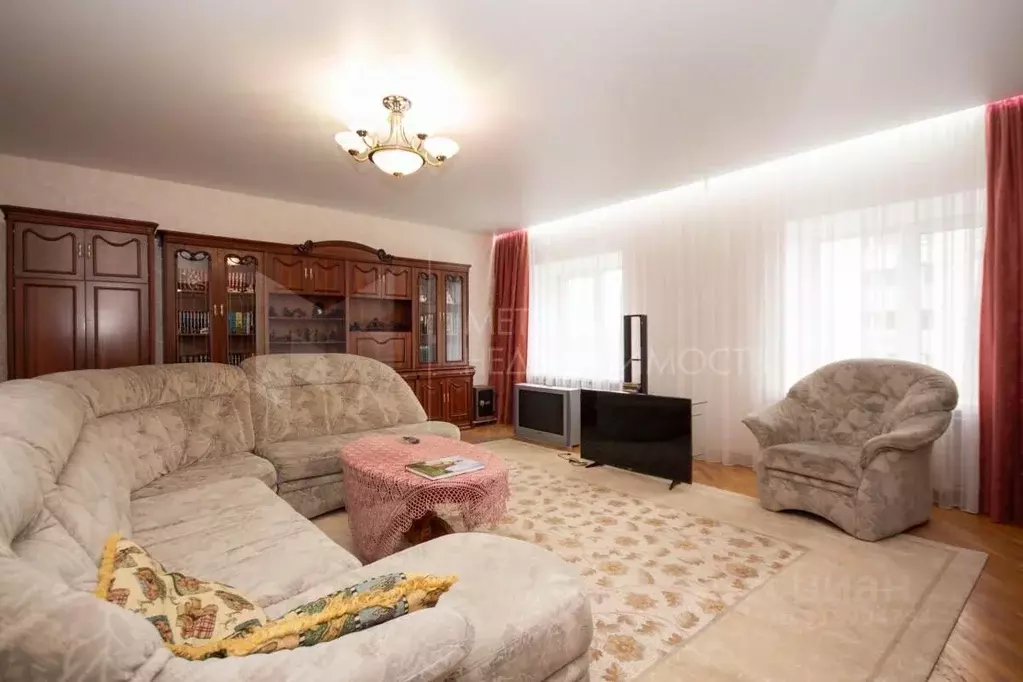 4-к кв. Тюменская область, Тюмень ул. Малыгина, 56 (150.0 м) - Фото 0