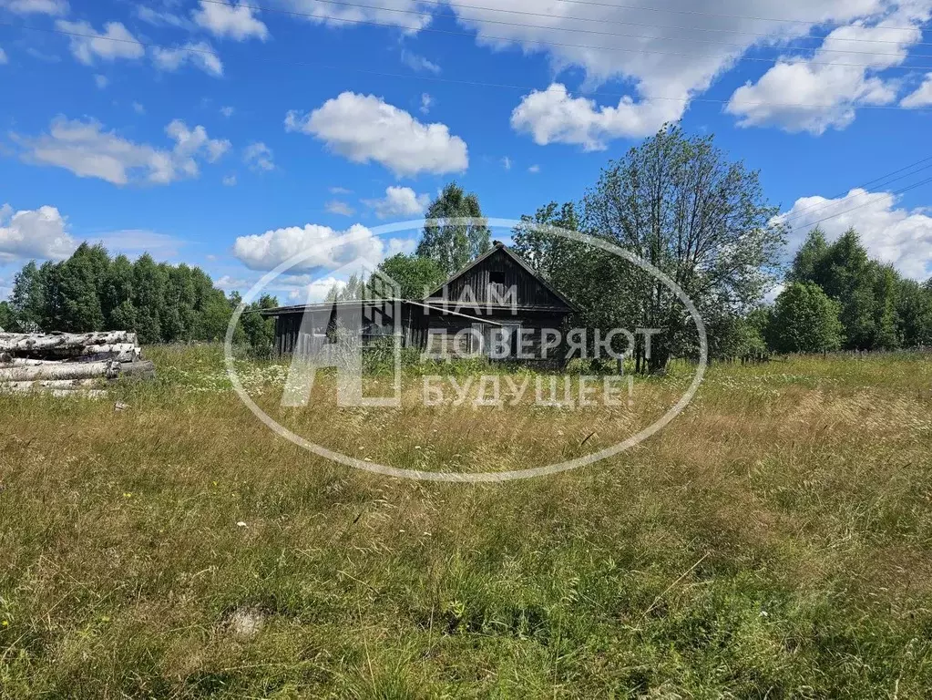 Дом в Пермский край, Чайковский городской округ, д. Засечный ул. Мира, ... - Фото 0