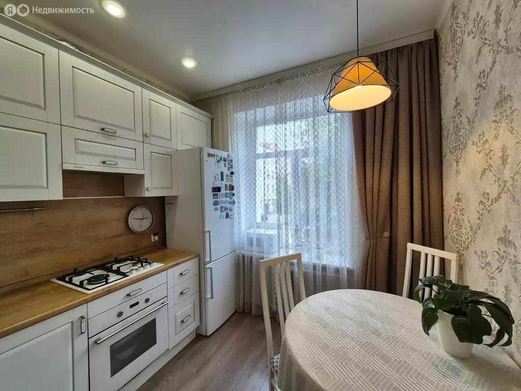 2-комнатная квартира: Брянск, Бежицкий район, улица Куйбышева, 10 ... - Фото 1