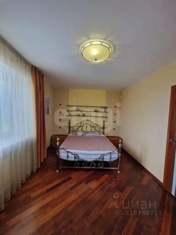 3-к кв. Белгородская область, Белгород Харьковский пер., 36г (99.9 м) - Фото 0