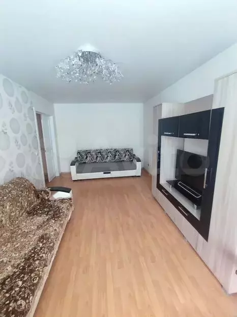 1-к. квартира, 40 м, 1/5 эт. - Фото 1