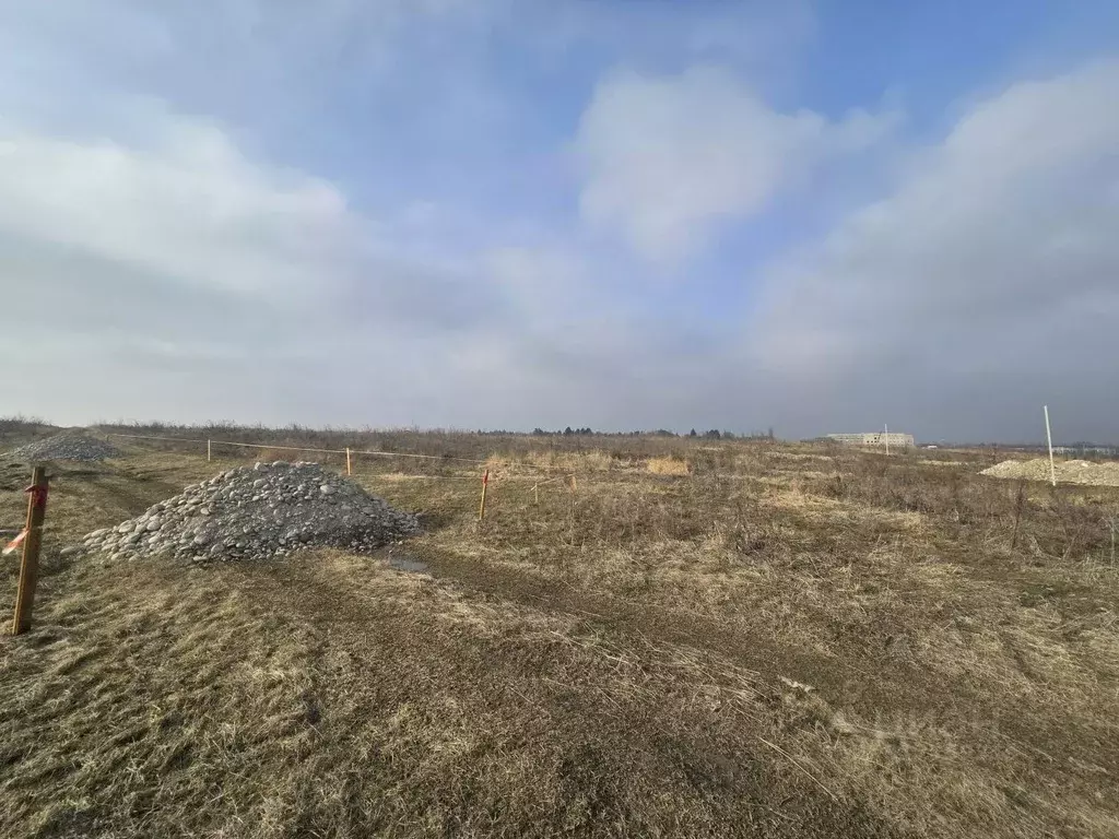 Участок в Кабардино-Балкария, Нальчик  (6.1 сот.) - Фото 1