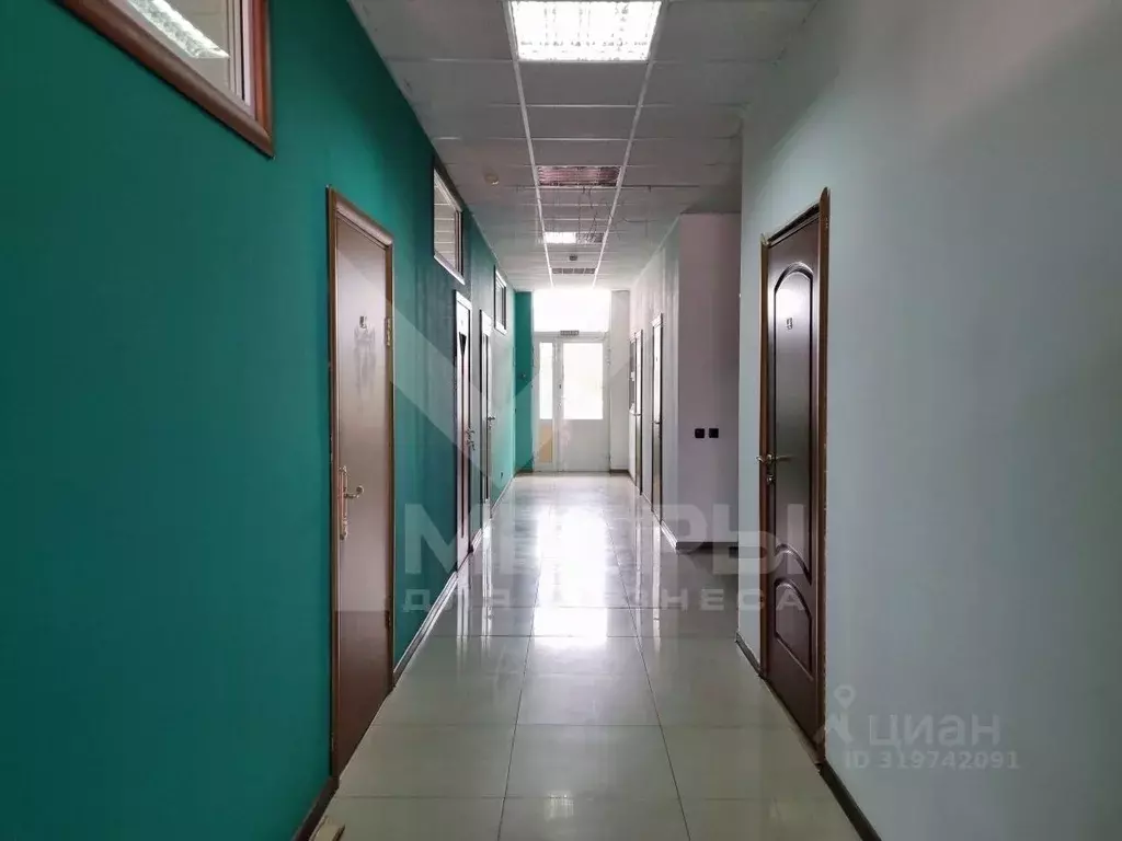 Офис в Краснодарский край, Краснодар ул. Шоссе Нефтяников, 37/3 (228 ... - Фото 1