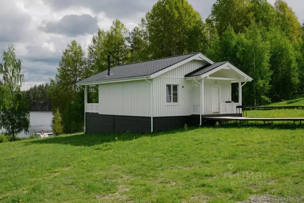 Дом в Карелия, Сортавальский муниципальный округ, пос. Реускула 33 (62 ... - Фото 1