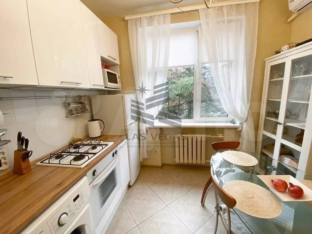 2-к. квартира, 60 м, 4/4 эт. - Фото 1