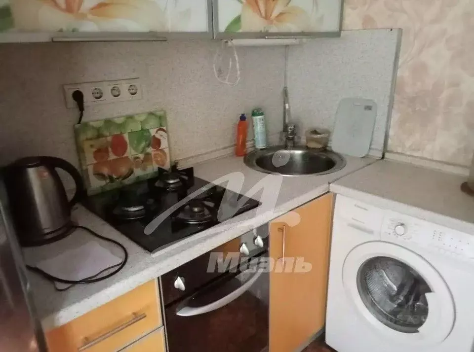 Комната Москва 15-я Парковая ул., 24К2 (18.0 м) - Фото 0