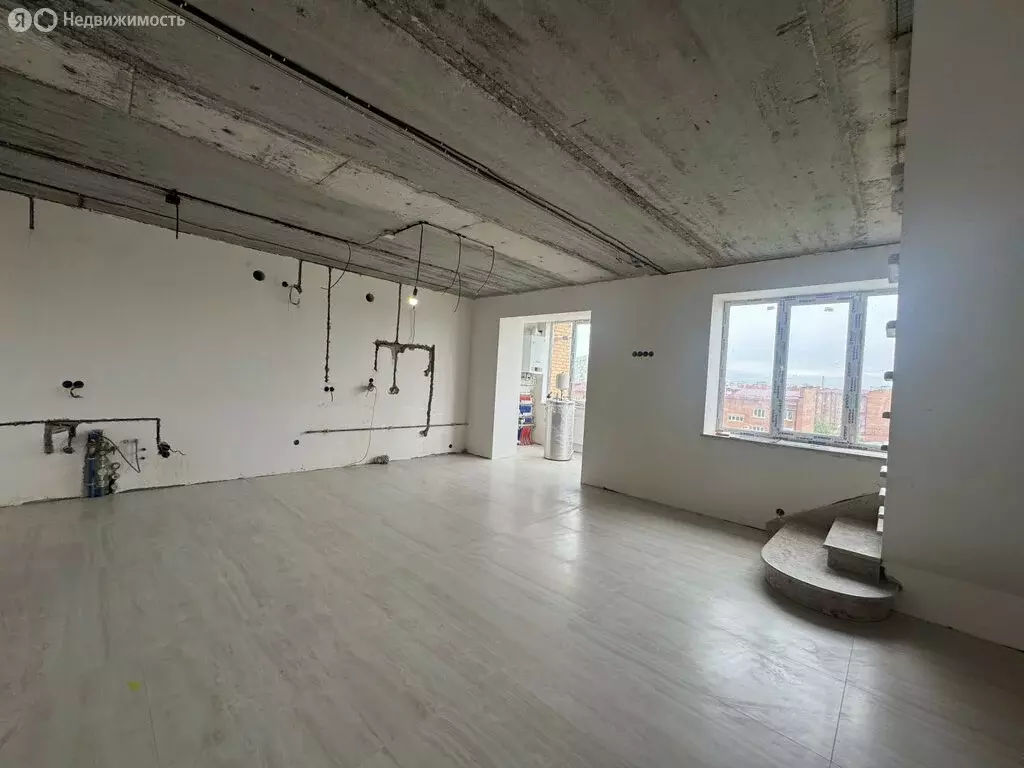5-комнатная квартира: Владикавказ, улица Хадарцева, 39 (200 м) - Фото 1