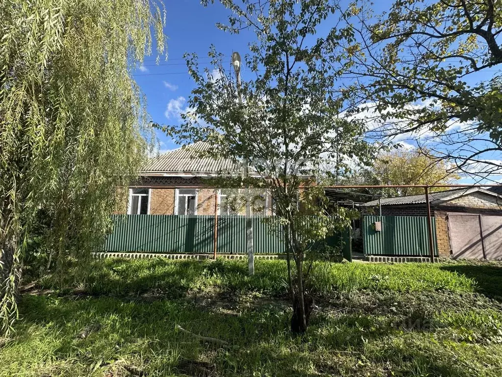 Дом в Краснодарский край, Апшеронск Николенская ул., 53 (90 м) - Фото 1