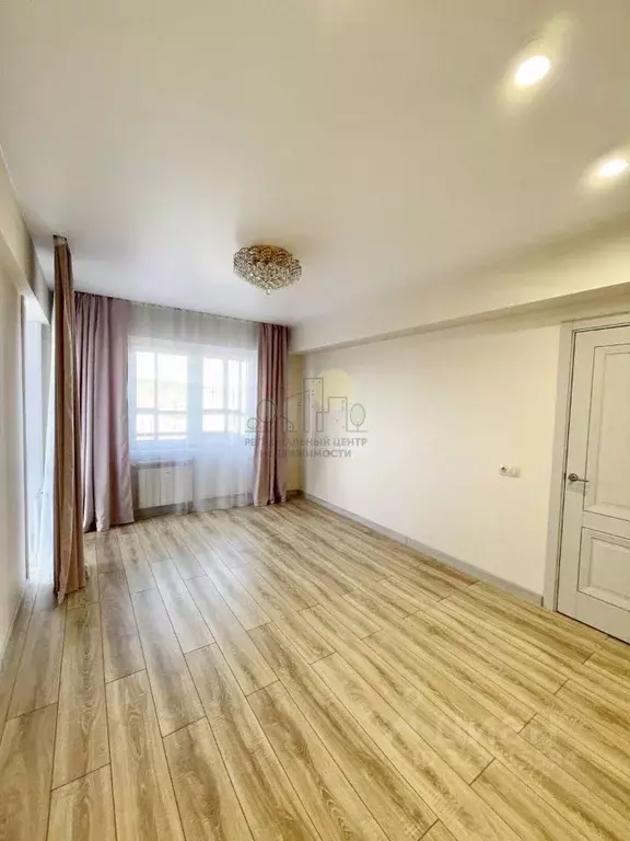 3-к кв. Иркутская область, Иркутск Братская ул., 7/8 (78.4 м) - Фото 1