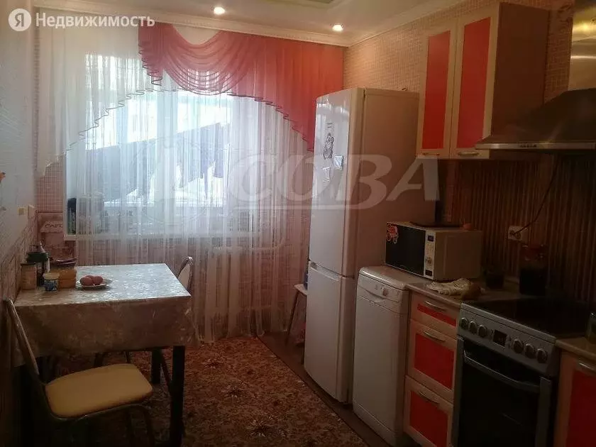 Квартира-студия: Тобольск, 7-й микрорайон, 39 (85 м) - Фото 1