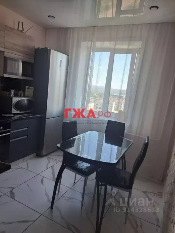 3-к кв. Саха (Якутия), Нерюнгри просп. Геологов, 49 (66.0 м) - Фото 0