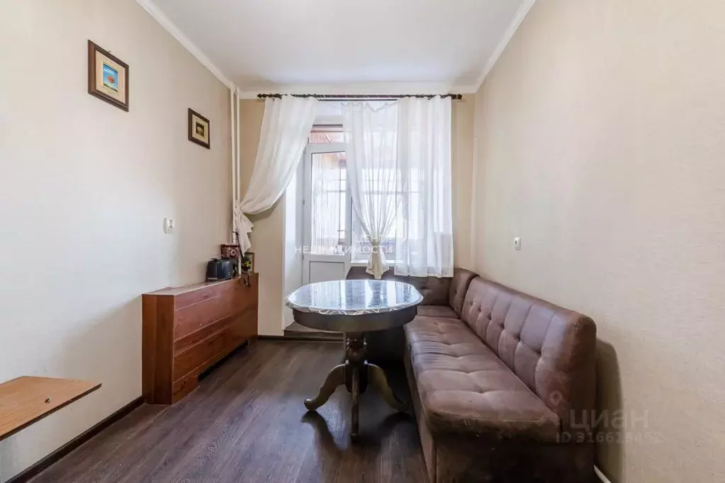 4-к кв. Татарстан, Казань ул. Космонавтов, 55 (104.0 м) - Фото 1