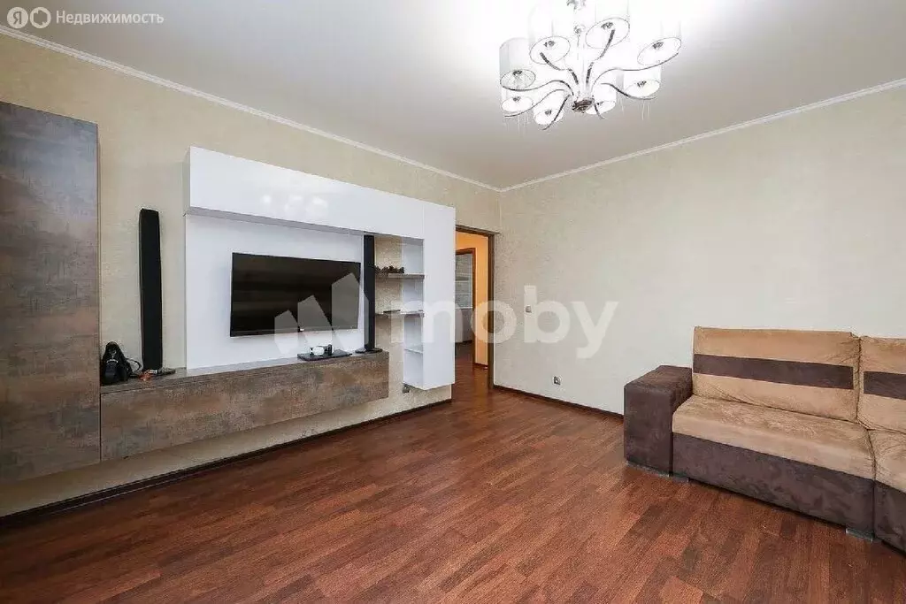 3-комнатная квартира: Калининград, Кутаисский переулок, 3 (71 м) - Фото 0