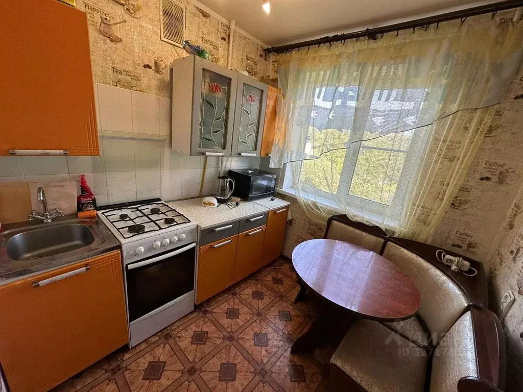 3-к кв. Ленинградская область, Кириши Волховская наб., 14 (47.4 м) - Фото 1